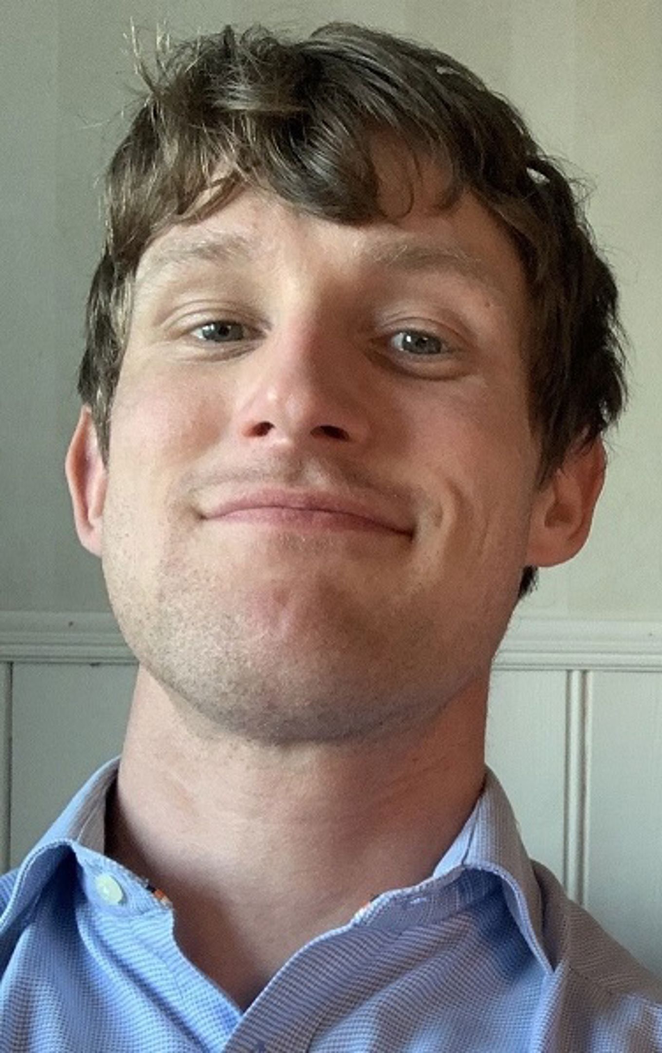 en person med et rett ansikt en person med et rett ansikt